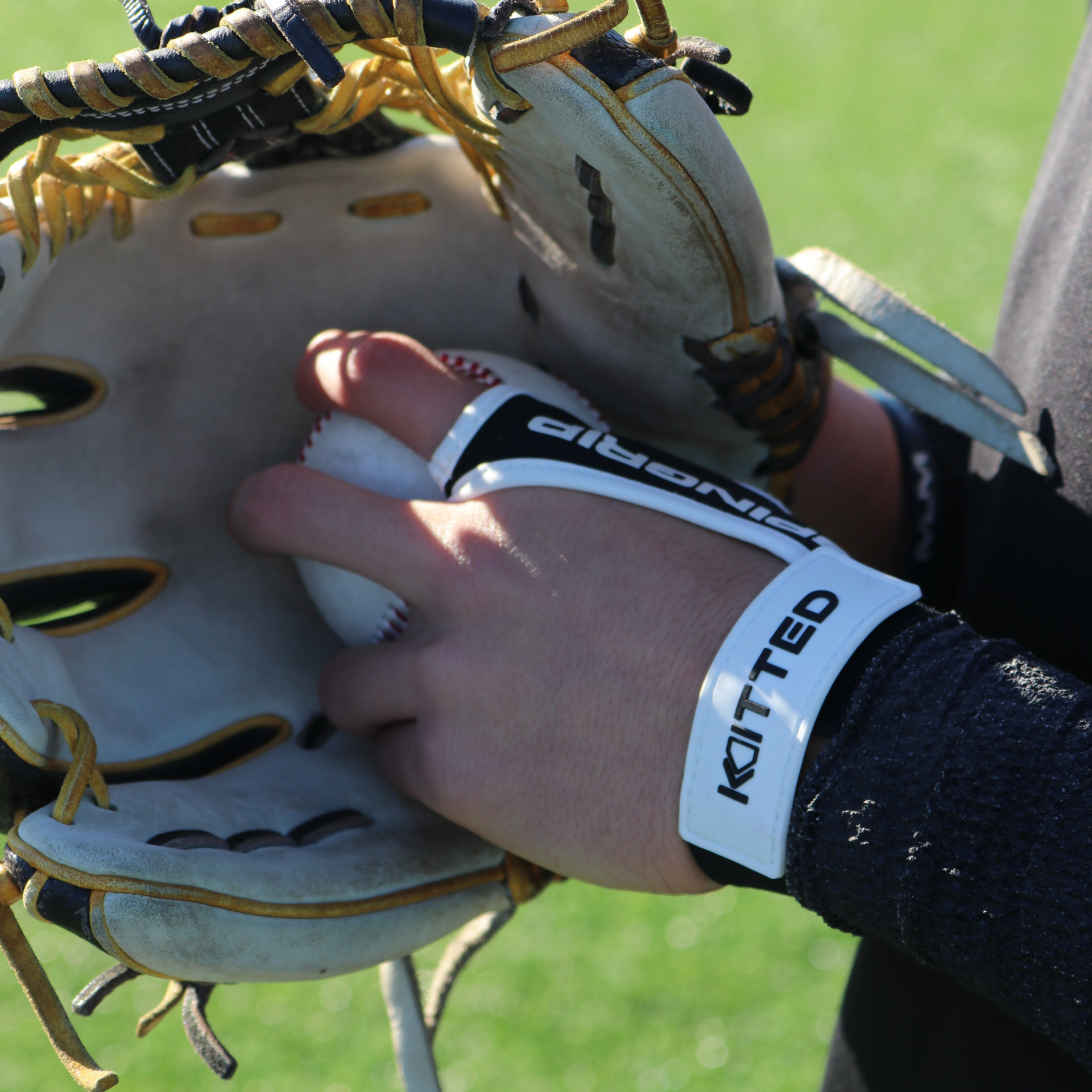 SpinGrip Baseball – Enhanced Control Training Ball