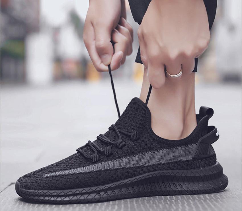 Men’s Lightweight Slip-On Running Shoes – Breathable Summer Athletic Sneakers