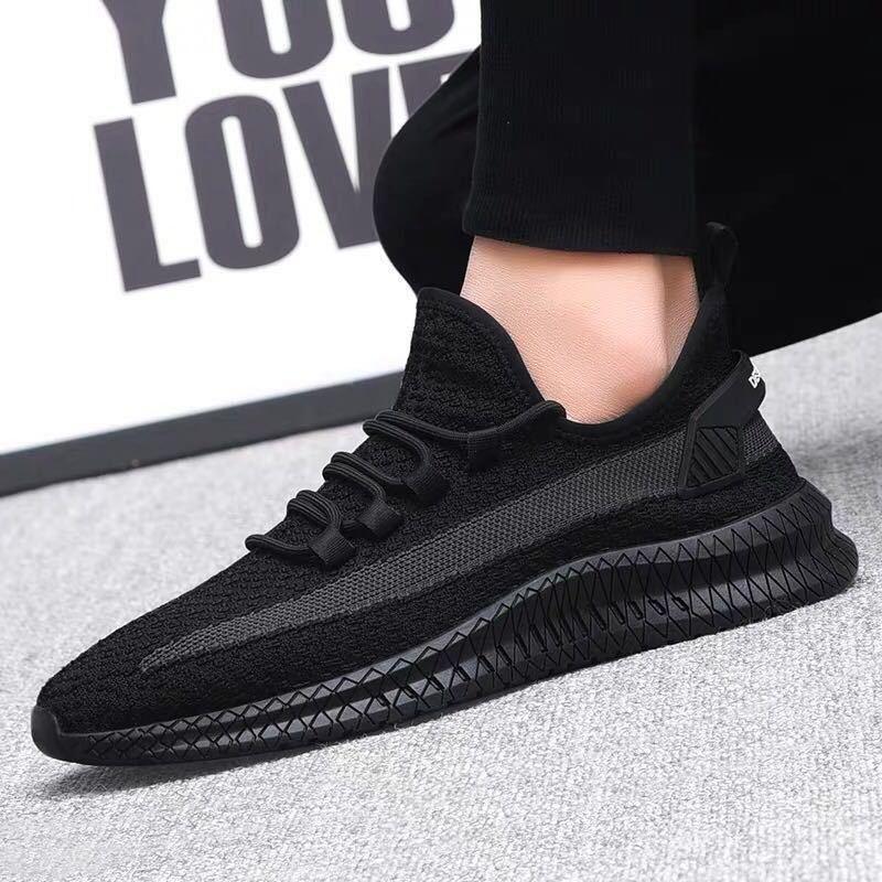 Men’s Lightweight Slip-On Running Shoes – Breathable Summer Athletic Sneakers