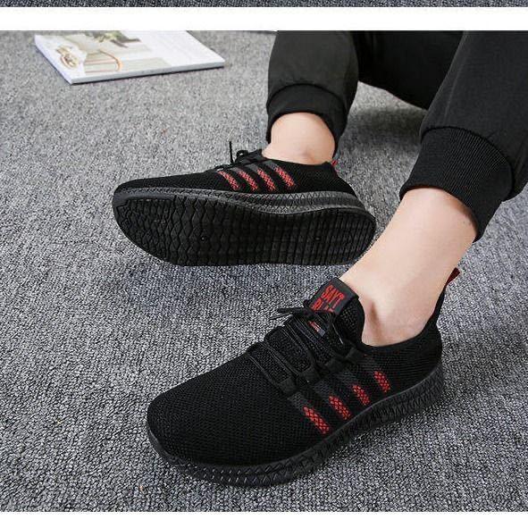 Men’s Lightweight Slip-On Running Shoes – Breathable Summer Athletic Sneakers