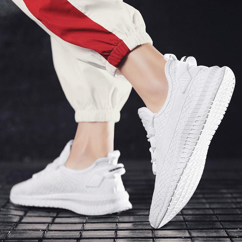 Men’s Lightweight Slip-On Running Shoes – Breathable Summer Athletic Sneakers